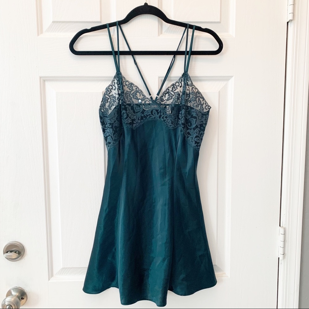 Victoria’s Secret Emerald Green Lace Chemise
